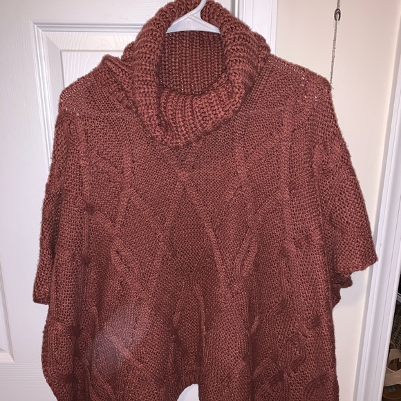 Poncho sweater - Picture 1 of 6